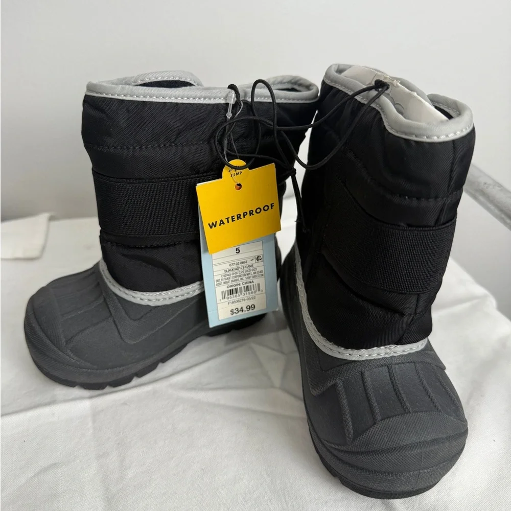 Cat & Jack Black and Gray Kids Snow Boots